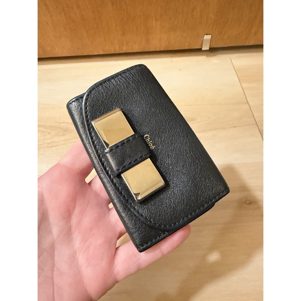 CHLOE 6 Key Holder Case Black Leather Bow Accent Soft Good Condition Authentic